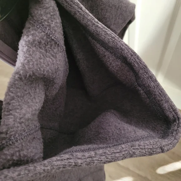 Women Size Medium The North Face 1/2 Zip Pullover Fleece Sweater Color Purple - Picture 8 of 9